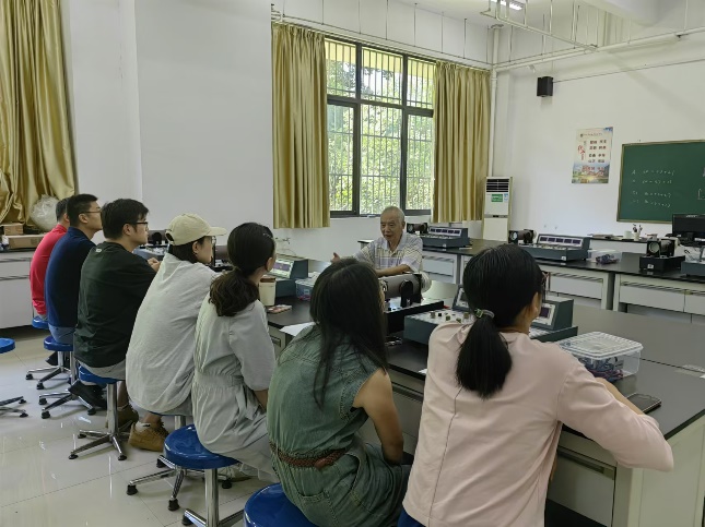 医学物理与电子技术教研室召开物...