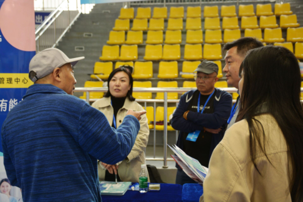 医学信息工程学部积极参加校园春...